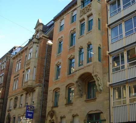 3,5 Zimmer-Jugendstil-Wohnung mit Aufzug und Balkon