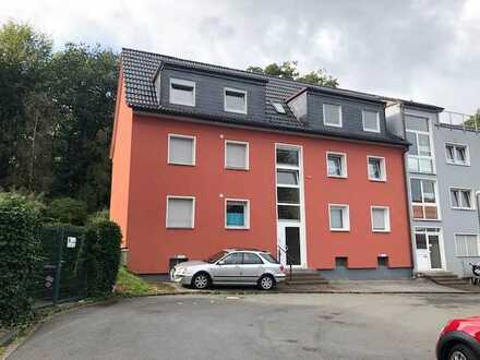 Sehr schöne 3 Zimmer Wohnung mit Terrasse und Gartennutzung