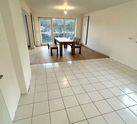 Außergewöhnliche Wohnung mit fantastischem Weitblick und Platz für Ihr E-Auto!