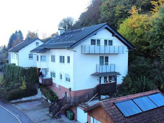 Zweifamilienhaus mit einem tollen Garten am Waldrand!