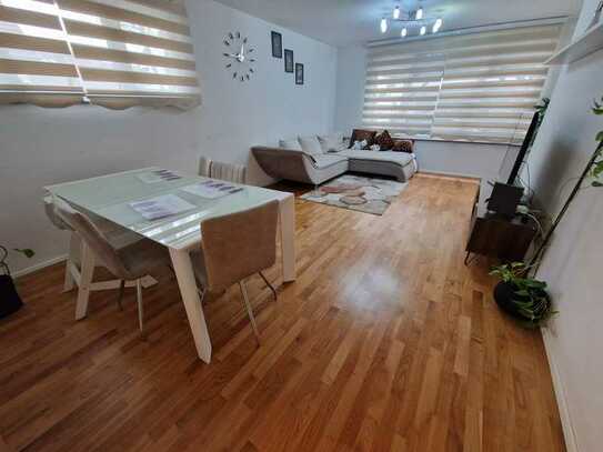Exklusive, neuwertige 3-Raum-Wohnung mit gehobener Innenausstattung mit Einbauküche in Plochingen