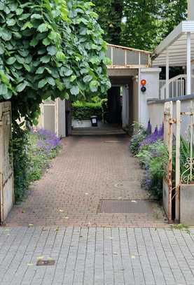 Tiefgaragenstellplatz, Humboldtstraße 4