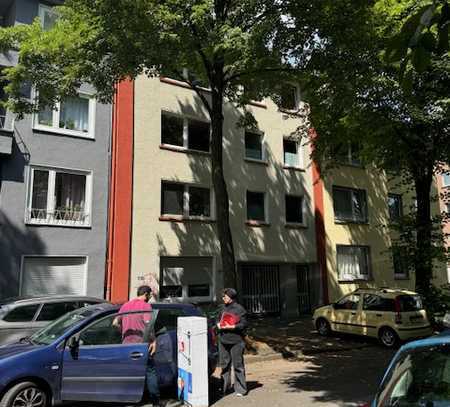 #TOP! - 4 x ETW-Kapitalanlage-Paket - Mehrfamilienhaus + Garage in der Nähe der Uniklinik Essen