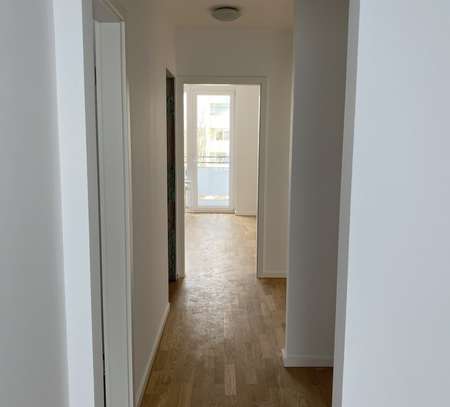 2-Zimmer-Wohnung mit Balkon und Einbauküche in Germering