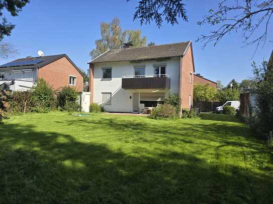 Freistehendes Einfamilienhaus mit großem Garten in Bonn Röttgen