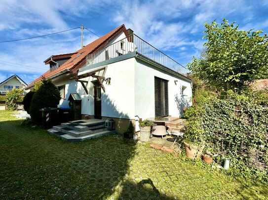 SCHÖNES, TOP-MODERNISIERTES EINFAMILIENHAUS MIT EINLIEGERWOHNUNG IN IDYLLISCHER IN STRAßBERG