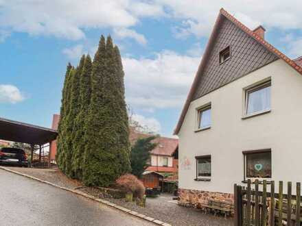 Gepflegtes 4-Zi.-Zuhause mit Garten und Carport in familienfreundlicher Lage