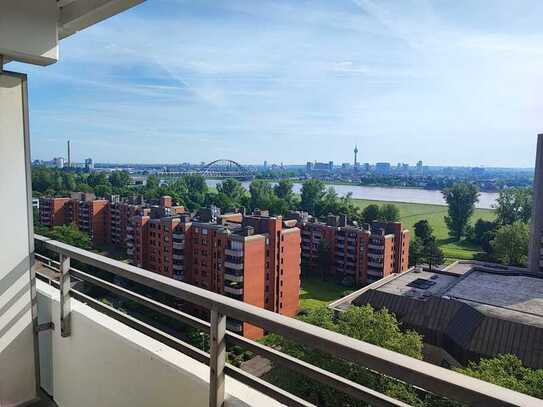 Eigentumswohnung mit Blick auf den Rhein und Düsseldorf