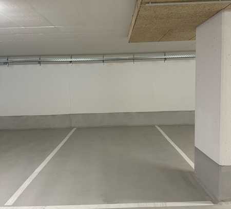 Tiefgaragenstellplatz in bester Lage 90€