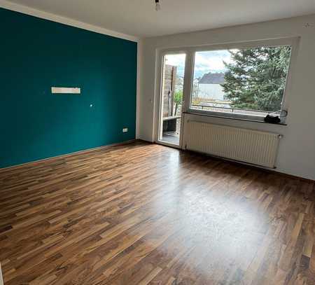 Helle 3-Zimmer-Wohnung mit Balkon und Einbauküche in Köln Porz (in der Nähe vom Rhein)