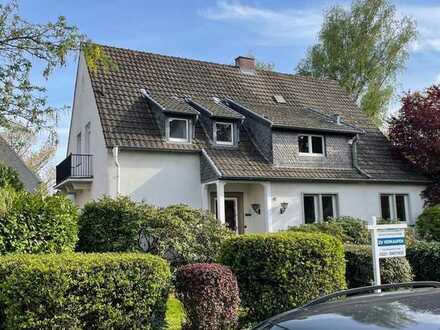 Rüngsdorfer Bestlage: Großzügiges Einfamilienhaus auf sonnigem Gartengrundstück in Rheinnähe!