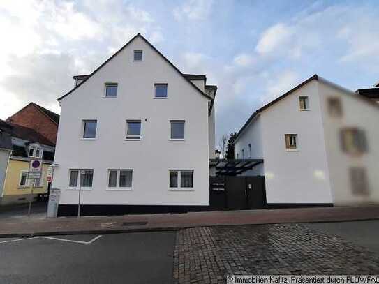 Erstbezug nach Sanierung - Gemütliche Maisonette Wohnung in zentraler Lage