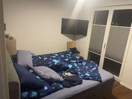 Geschmackvolle 2-Zimmer-Wohnung mit gehobener Innenausstattung mit EBK in Schönefeld