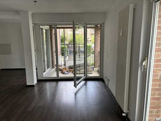 Moderne, gepflegte 2-Zimmer-Wohnung mit Balkon in Porz, Köln/ Provisionsfrei