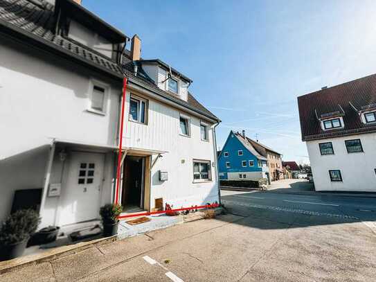 Helle Doppelhaushälfte mit Garten, Garage und Außenstellplatz in zentraler Lage