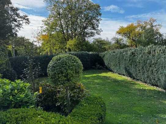 Mediterranes Gefühl in einer eleganten, großen Villa im Park