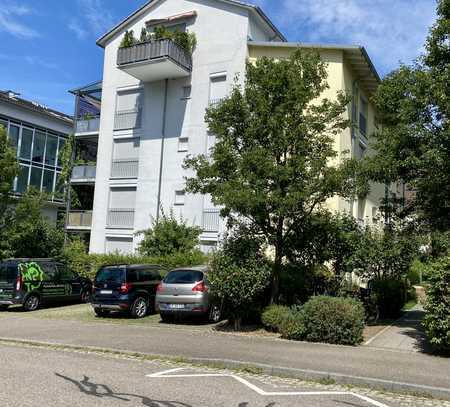 Stilvolle 2-Zimmer-Wohnung in sehr guter Lage mit Balkon, TG-Stellplatz und Stellplatz in Waldkirch