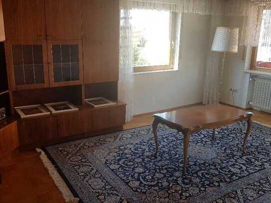 Schöne 3,5-Zimmer-Wohnung mit Balkon in RV-Oberzell