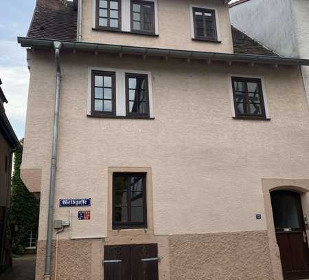 Komplett saniertes Altstadthaus mit 3 Wohnungen in Hirschhorn