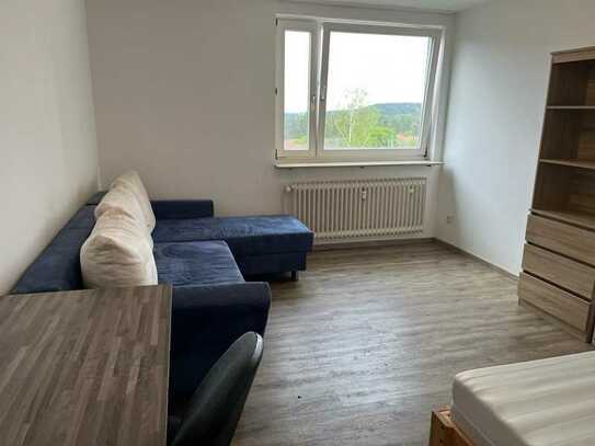 Modernisierte 1-Zimmer-Wohnung mit Küchenzeile in Erlangen