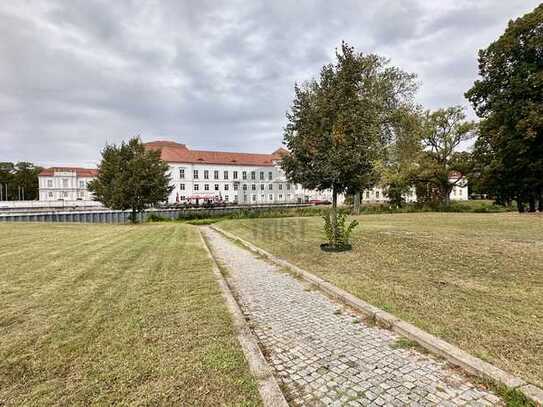 Attraktives Grundstück in begehrter Schlosslage