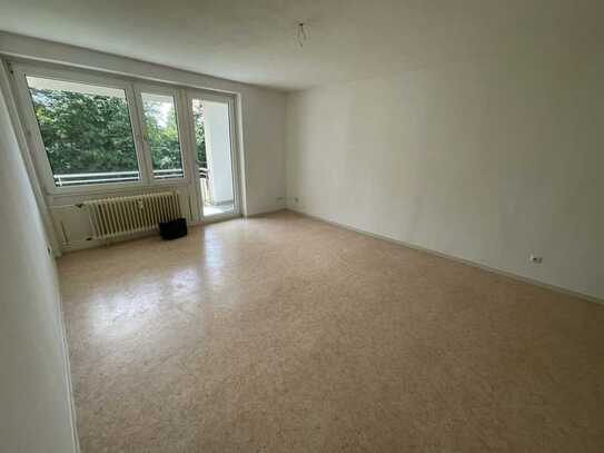 Schöne 2 Zimmer Wohnung mit Balkon