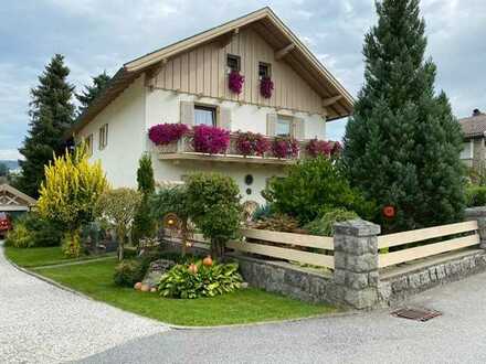 Ein Zweifamilienhaus in toller Siedlungslage von Rinchnach