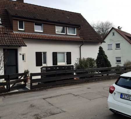 Vollständig renovierte 3-Raum-EG-Wohnung mit Balkon und Einbauküche in Wernau