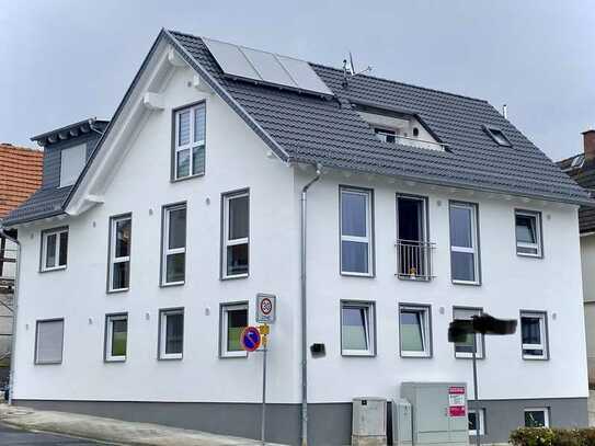 Neuwertige 2-Zimmer-Wohnung mit Balkon und Einbauküche in Friedberg