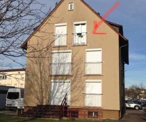 Geschmackvolle Dachgeschosswohnung mit zweieinhalb Räumen und EBK in Mühlacker