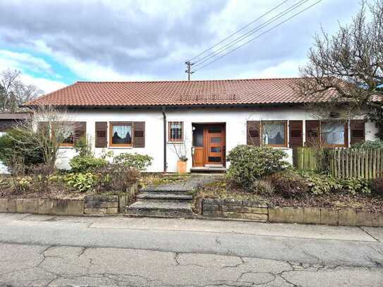 **Solider Bungalow mit großzügigem Garten in ruhiger Ortsrandlage**