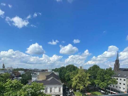 3-Zimmerwohnung im Ärztehaus mit Terrasse und einem Ausblick über die Stadt