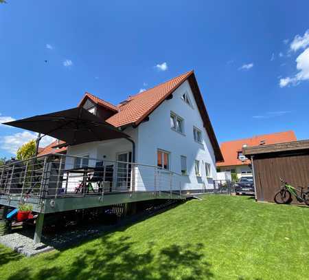 4,5-Raum-Doppelhaushälfte in Stegaurach mit großer Terrasse und Garten