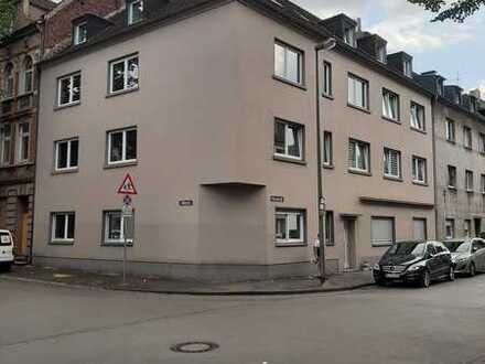 Moderne Dachgeschoss Wohnung mit toller Aufteilung!