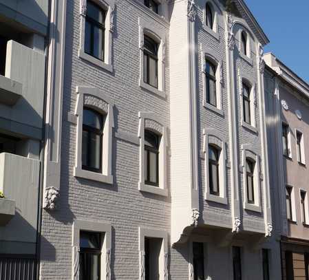 schöner Wohnen im Zentrum - 2 Zimmer Wohnung - Altbau - besonders schick