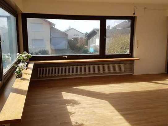Lichtdurchflutetes freistehendes Einfamilienhaus
