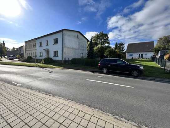 Großes Zweifamilienhaus mit Bauland, 150 Meter zur Marina, gegenüber Insel Usedom, nahe Wolgast