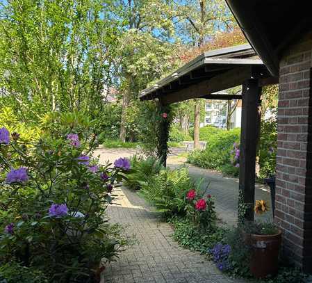 Besonderes Reiheneckhaus mit Wintergarten, Kamin und viel Platz