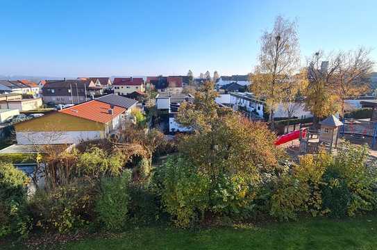 Lichtdurchflutete 3,5 Zi. Wohnung in ruhiger Lage nähe Waldrand