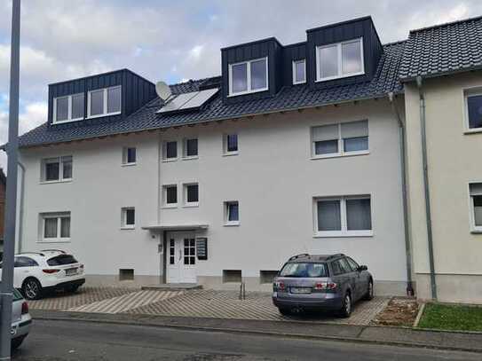 Stilvolle, geräumige und neuwertige 1-Zimmer-Wohnung mit Einbauküche in Bornheim