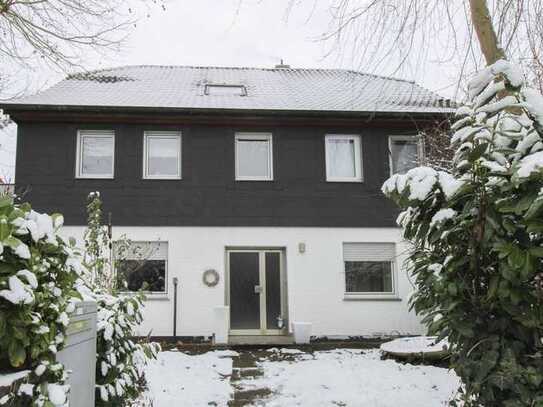 4 Zi.-Wohnung im 2 Familien Haus mit Garten und Garage in Salzgitter Thiede