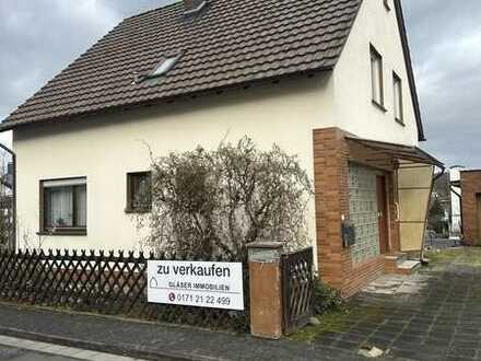 Freistehendes Einfamilienhaus mit Garage in ruhiger, gepflegen Lage