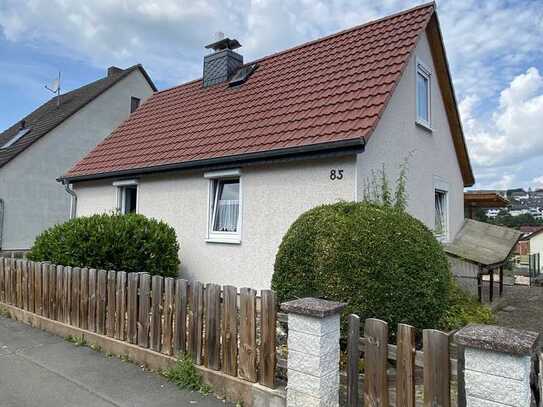 schön gelegenes Grundstück mit Handwerkerhaus