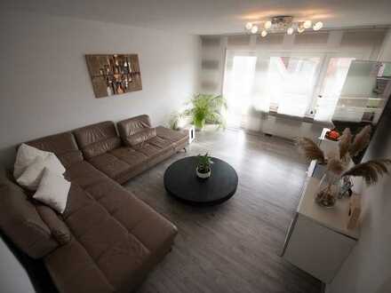 Vollständig renovierte 3-Zimmer-Wohnung mit Balkon und Einbauküche in Altbach