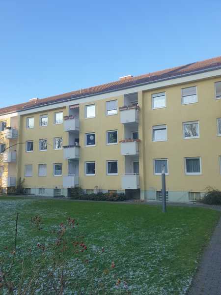 Giesing: Urgemütliche 3-Zimmerwohnung (Hochparterre) mit separater Küche und Loggia