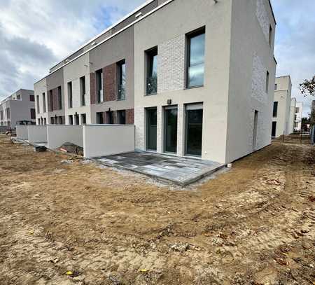 Moderne Neubau-Miet-Reihenmittel und Endhaus in nachhaltigem Gebäude- Ein OCAK Projekt Townhouses