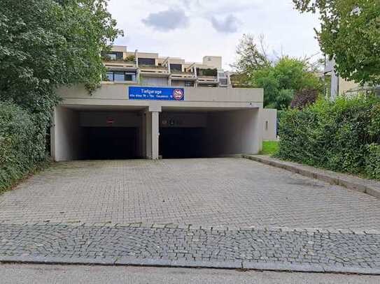 Tiefgaragenstellplatz in ruhiger Lage