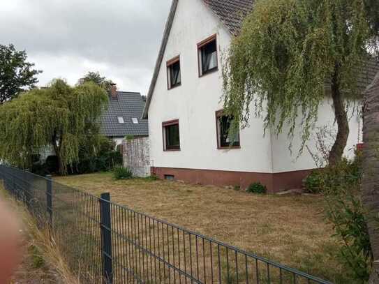 Günstiges 6-Raum-Haus in Henstedt-Ulzburg, nur an private Interessenten.