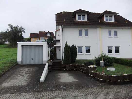 Zum Miete: Einfamilienhaus(Doppelhaushälfte) in 55543 Bad Kreuznach