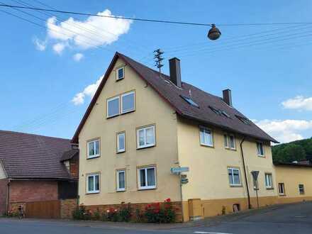 Wohnhaus mit Innenhof ,Scheune und Nebengebäuden - ehem. landwirtschaftliches Anwesen in Wertheim